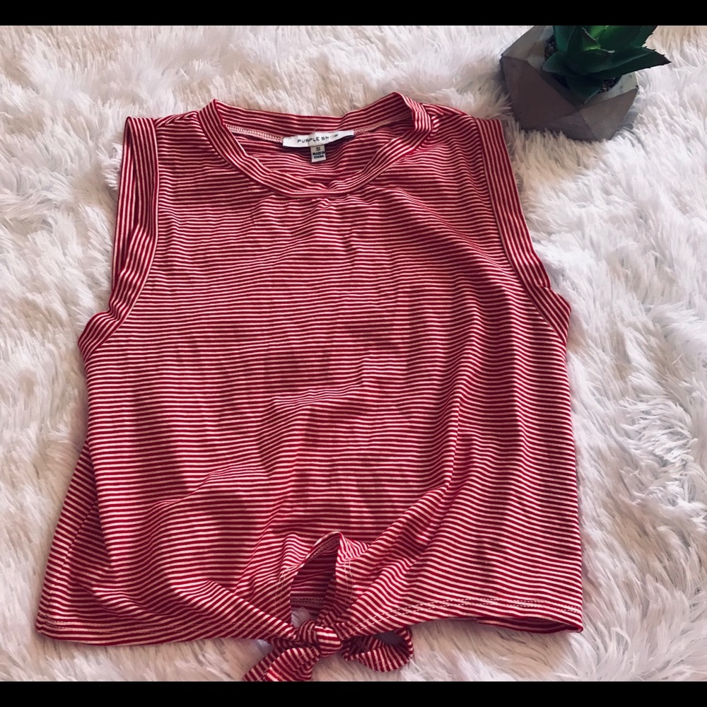 Purple snow striped red top 💕